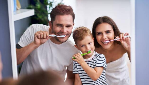 Lavarse los dientes, cómo hacerlo correctamente