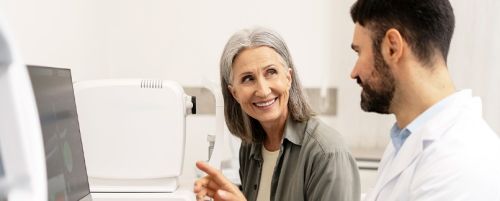 Primera consulta y presupuesto de cirugía visual de la presbicia o vista cansada