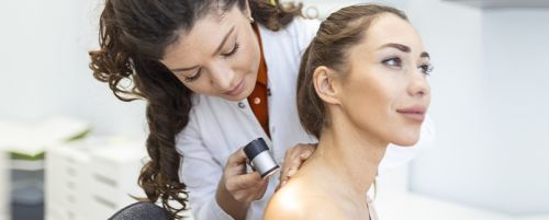 Extracción de molusco contagioso