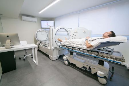 Primera consulta y presupuesto de terapia con ox&iacute;geno hiperb&aacute;rico